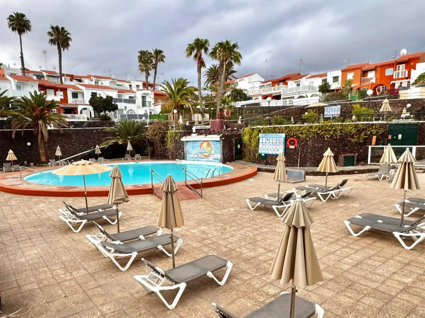 Piso en venta en Calle Doctor Agustín Millares Carlo, 5, Sonnenland Vista exterior de Piso en venta en San Bartolomé de Tirajana con Aire acondicionado, Terraza y Piscina