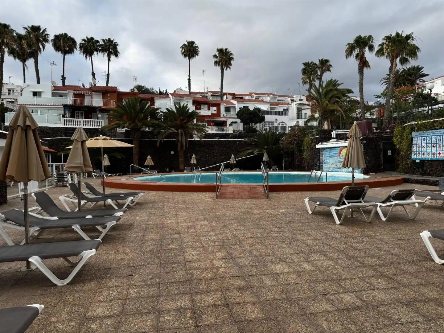 Piso en venta en Calle Doctor Agustín Millares Carlo, 5, Sonnenland Vista exterior de Piso en venta en San Bartolomé de Tirajana con Aire acondicionado, Terraza y Piscina