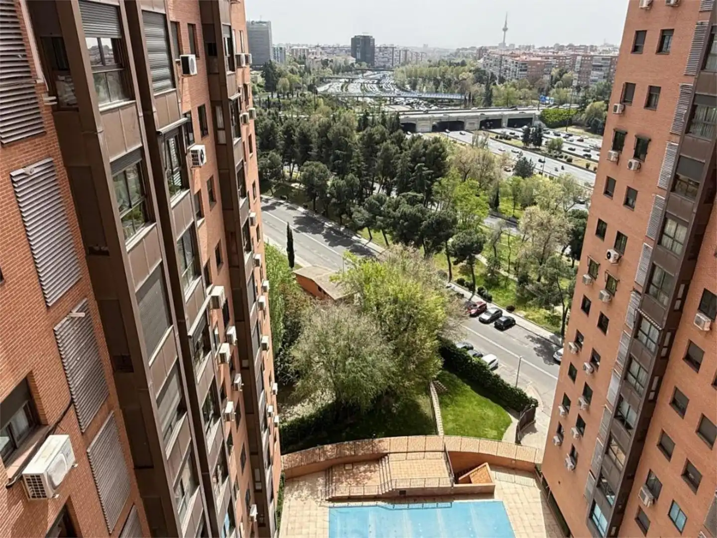 Piso en venta en Calle de Rafael Bergamín, 6, San Juan Bautista Vista exterior de Piso en venta en Madrid Capital con Piscina