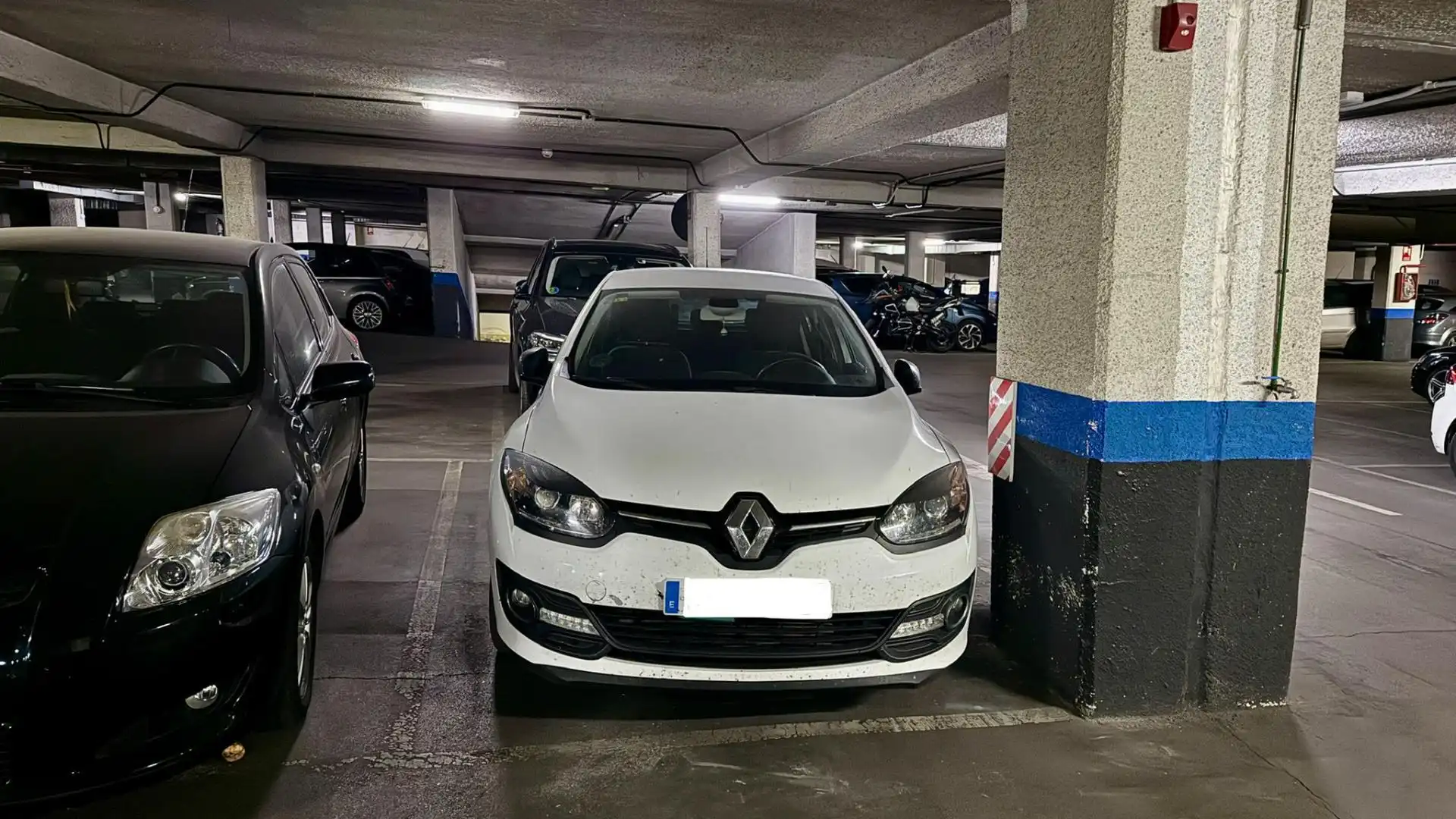 Piso en venta en Calle de Rafael Bergamín, 6, San Juan Bautista Parking de Piso en venta en Madrid Capital con Piscina