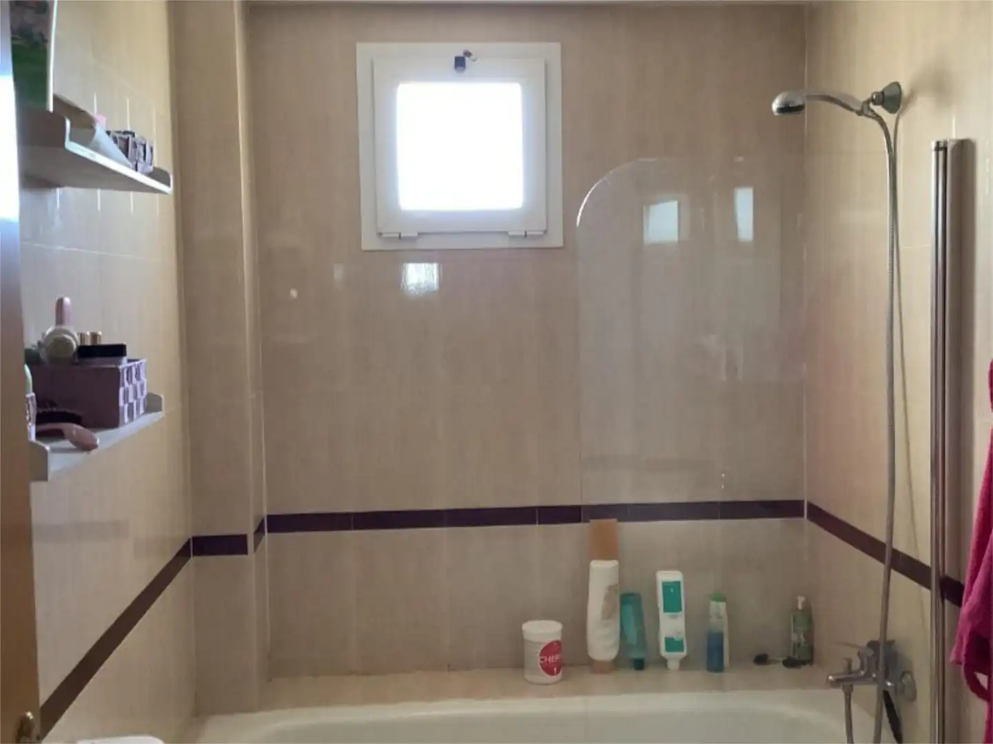 Apartament de lloguer a Calle Piragüismo, 2, El Toyo Bany de Apartament de lloguer en Almería amb Aire condicionat, Calefacció i Piscina