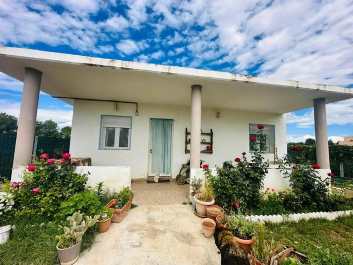 Casa adosada en venta en Las Fuentes Vista exterior de Casa adosada en venta en Zaragoza Capital con Calefacción, Jardín privado y Terraza