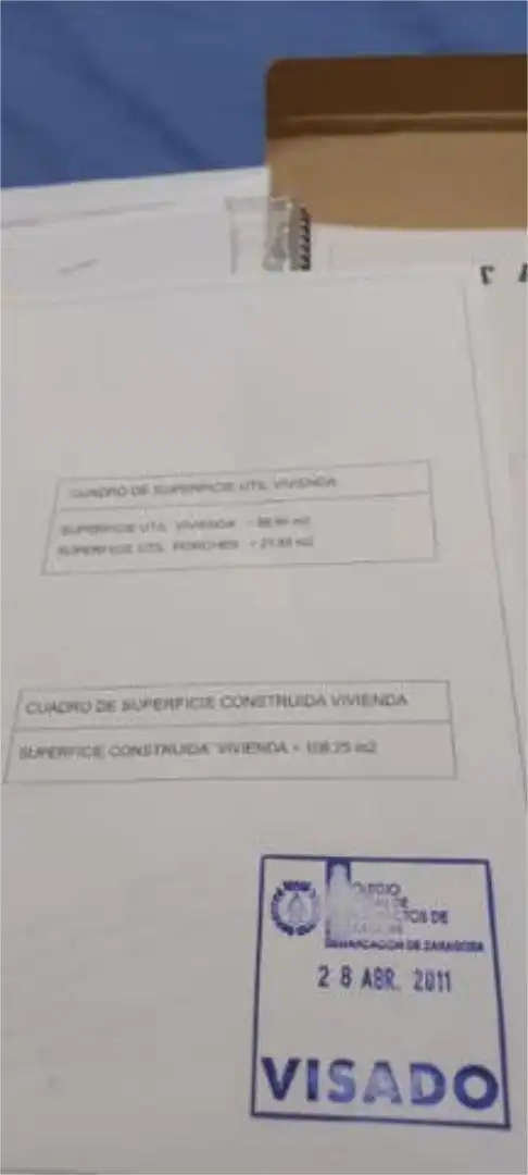 Einfamilien-Reihenhaus zum Verkauf in Las Fuentes Einfamilien-Reihenhaus zum Verkauf in Zaragoza mit Heizung, Privatgarten und Terrasse