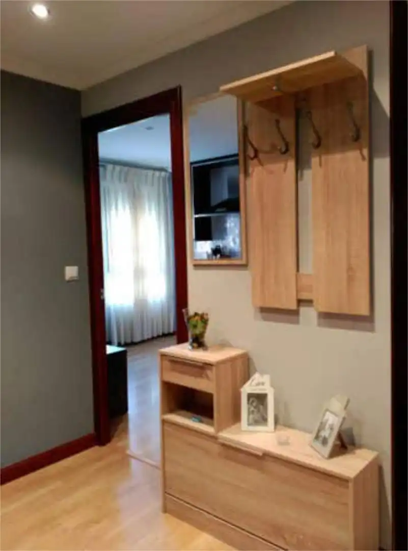 Wohnung zur Miete in El Bibio - Parque Schlafzimmer von Wohnung zur Miete in Gijón mit Heizung, Privatgarten und Terrasse