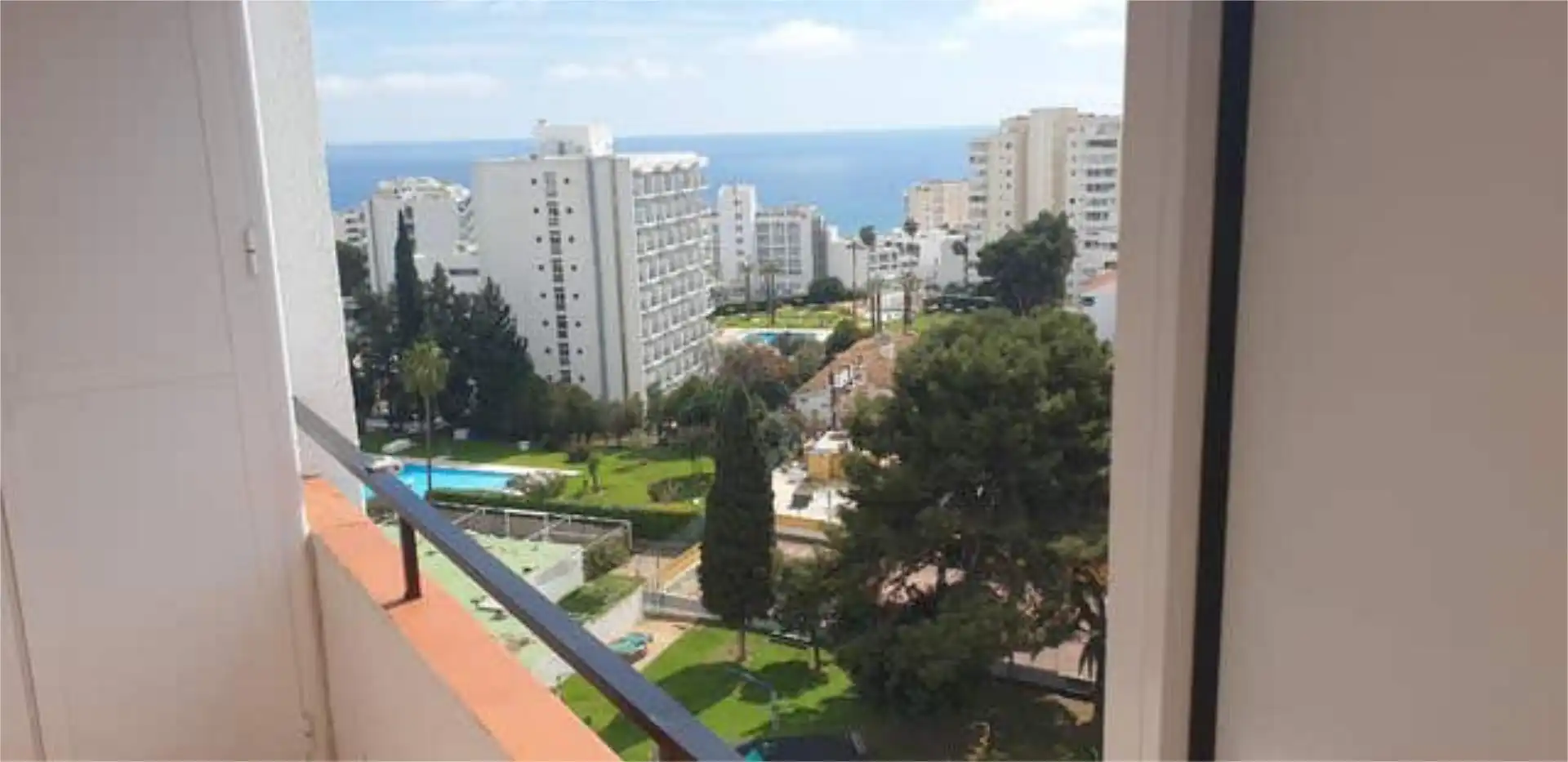 Wohnungen zum Verkauf in Solymar Außenansicht von Wohnungen zum Verkauf in Benalmádena mit Terrasse und Schwimmbad