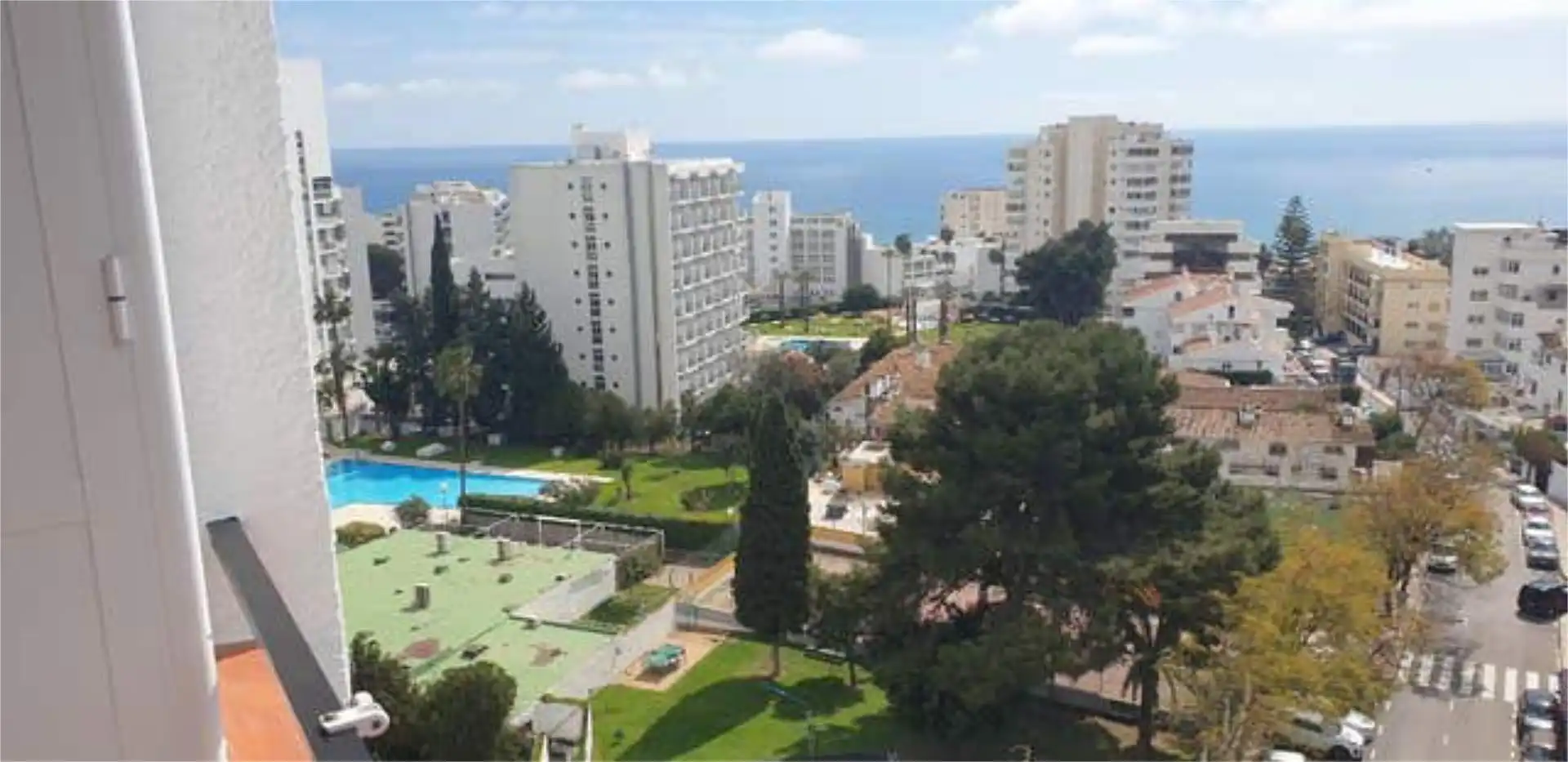 Wohnungen zum Verkauf in Solymar Außenansicht von Wohnungen zum Verkauf in Benalmádena mit Terrasse und Schwimmbad
