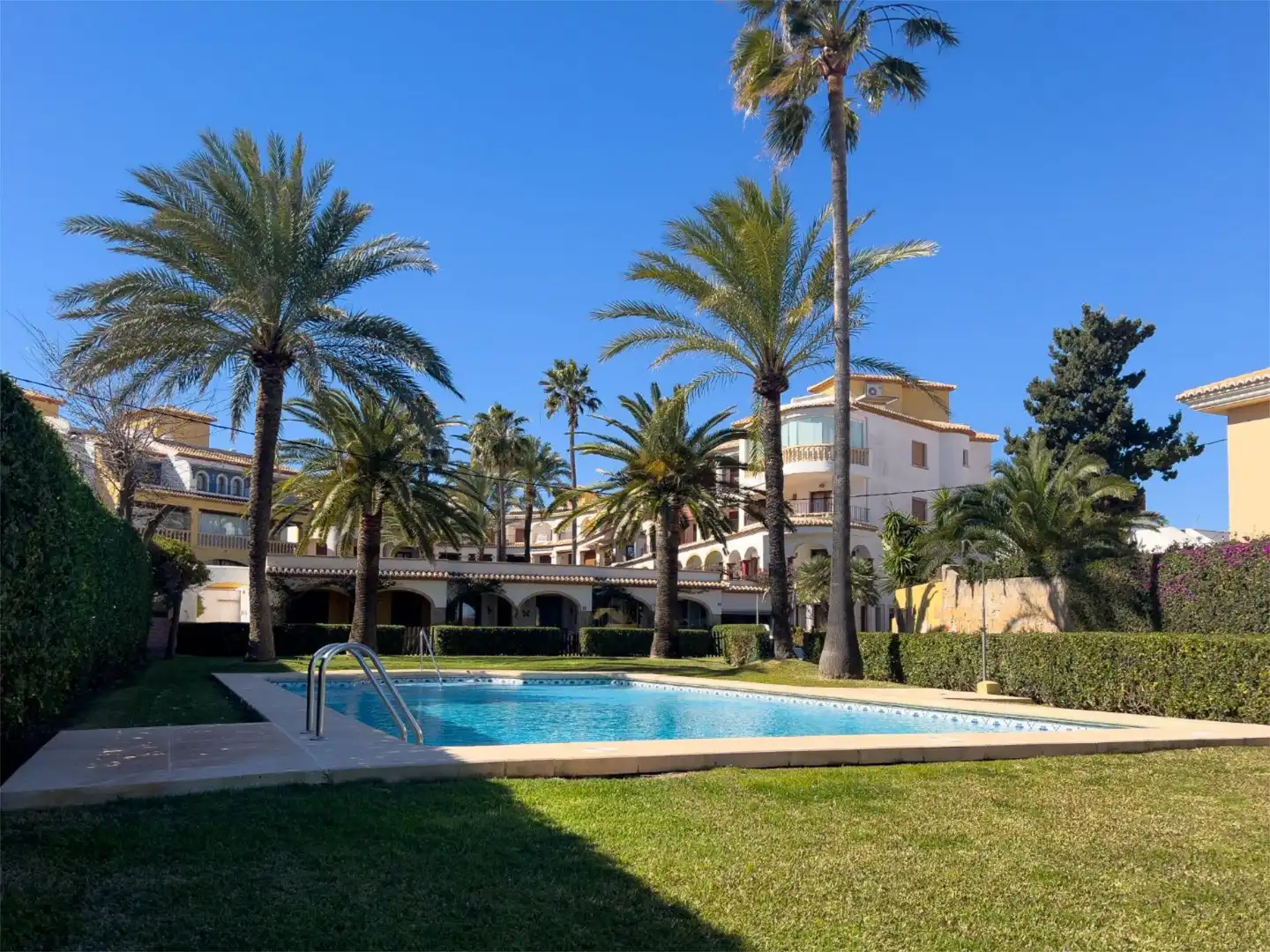 Apartments for sale in Avinguda del Mediterrània, 14, Montañar - El Arenal Exterior view of Apartments for sale in Jávea / Xàbia with Air Conditioner, Terrace and Storage room