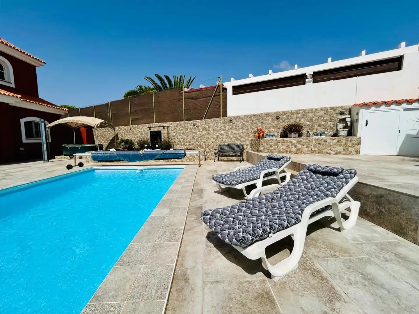 Piso en venta en Calle la Luna, 3, Caleta de Fuste Piscina de Piso en venta en Antigua con Jardín privado, Piscina y Amueblado