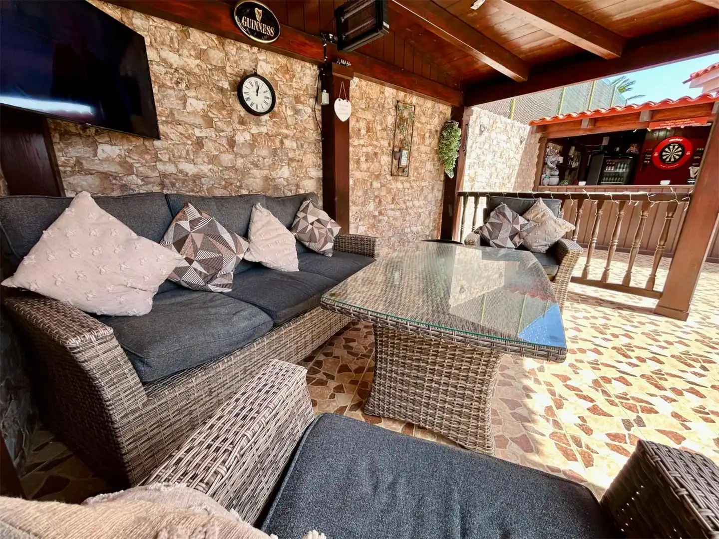Piso en venta en Calle la Luna, 3, Caleta de Fuste Terraza de Piso en venta en Antigua con Jardín privado, Piscina y Amueblado