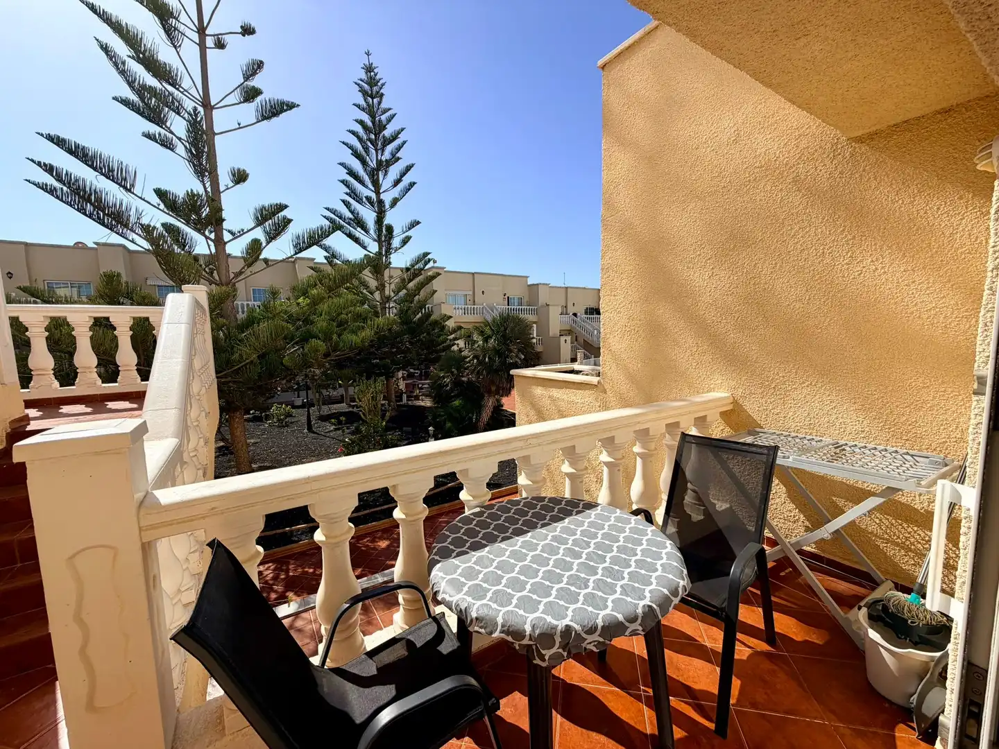 Dúplex en venta en Avenida Virgen de la Peña, 86, Caleta de Fuste Terraza de Dúplex en venta en Antigua con Terraza, Piscina y Amueblado