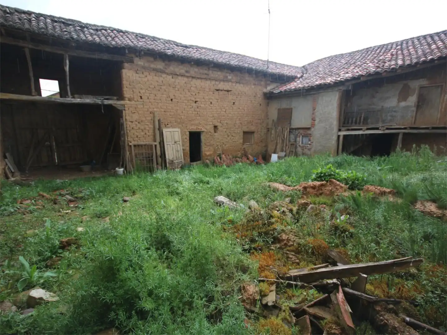 Detached homes for sale in Calle Santa Justa, Santa Colomba de Curueño Detached homes for sale in Santa Colomba de Curueño