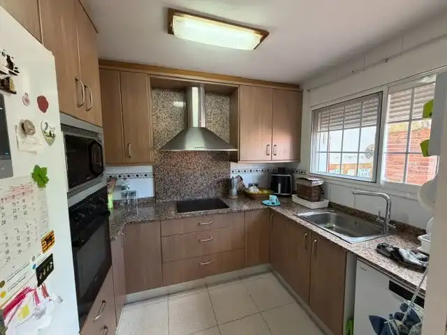 Casa o xalet en venda a Carrer Comellarets, 15, Flix Cuina de Casa o xalet en venda en Flix amb Aire condicionat i Terrassa