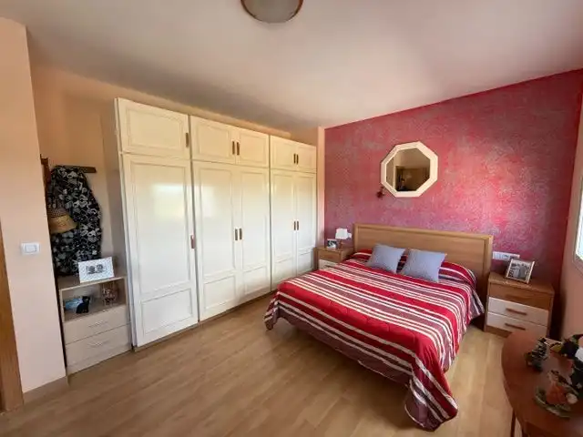 Casa o xalet en venda a Carrer Comellarets, 15, Flix Dormitori de Casa o xalet en venda en Flix amb Aire condicionat i Terrassa