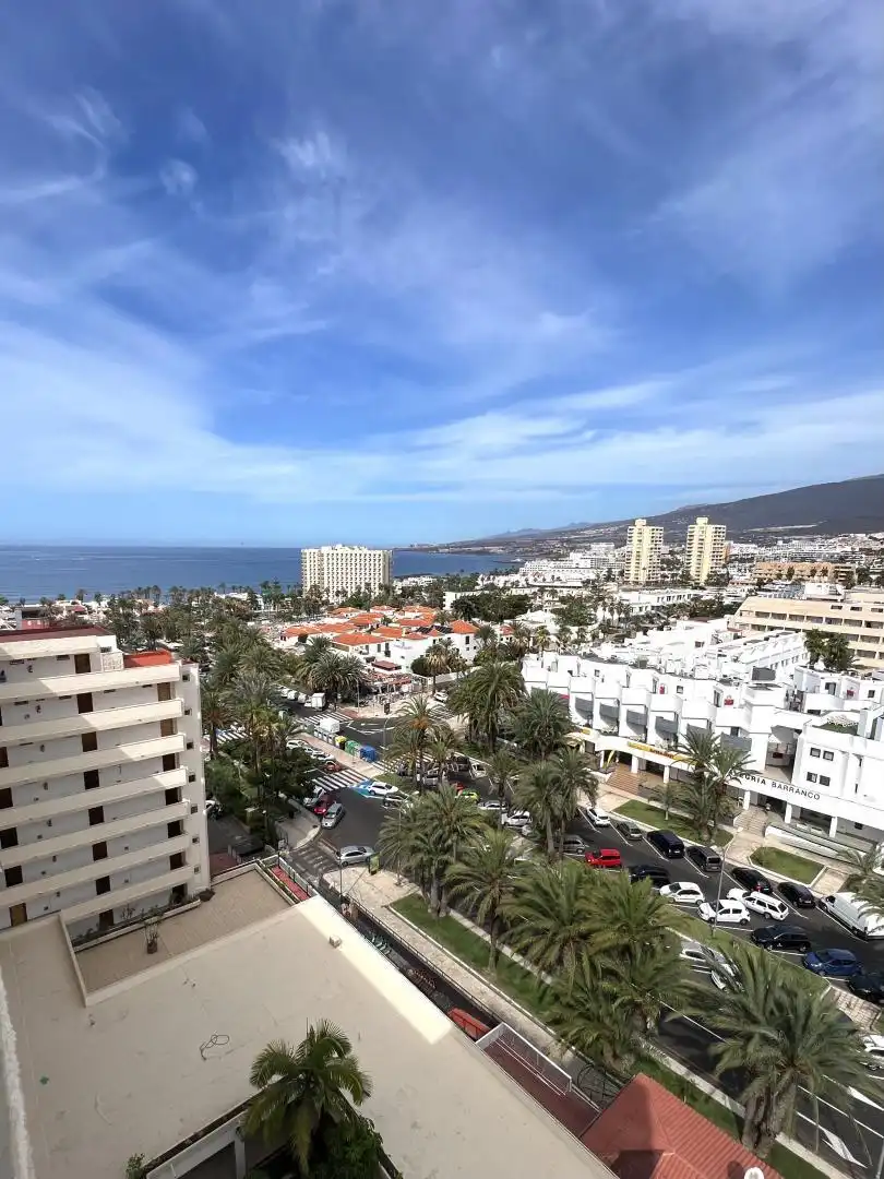 Apartamento en venta en Avenida Santiago Puig, 4, Playa de las Américas Vista exterior de Apartamento en venta en Arona con Piscina y Balcón