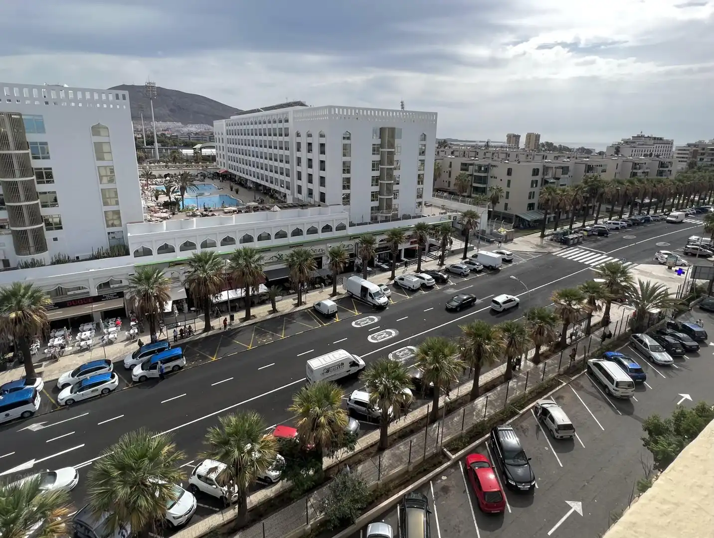 Apartamento en venta en Avenida Santiago Puig, 4, Playa de las Américas Vista exterior de Apartamento en venta en Arona con Piscina y Balcón