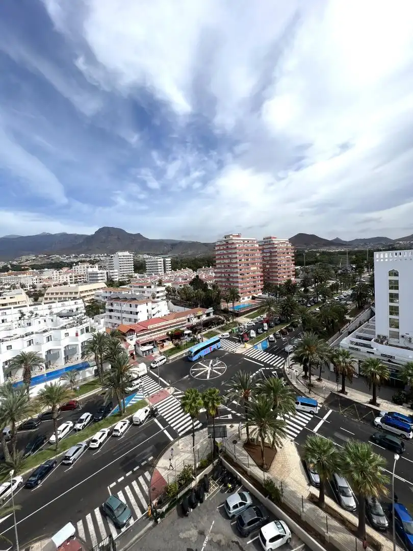 Apartamento en venta en Avenida Santiago Puig, 4, Playa de las Américas Vista exterior de Apartamento en venta en Arona con Piscina y Balcón