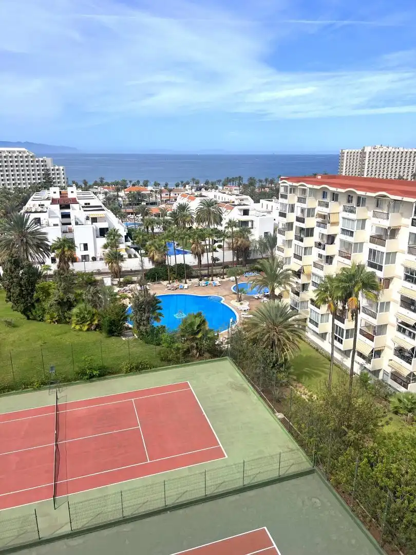 Apartamento en venta en Avenida Santiago Puig, 4, Playa de las Américas Piscina de Apartamento en venta en Arona con Piscina y Balcón
