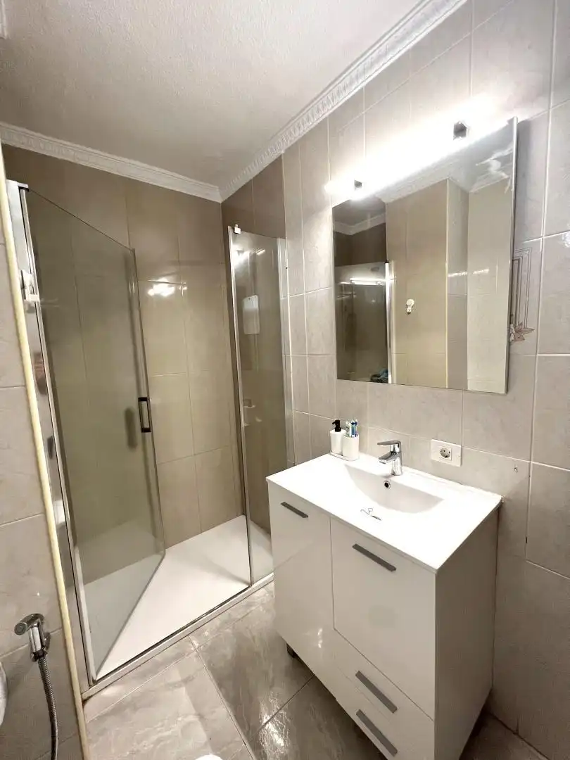Apartamento en venta en Avenida Santiago Puig, 4, Playa de las Américas Baño de Apartamento en venta en Arona con Piscina y Balcón
