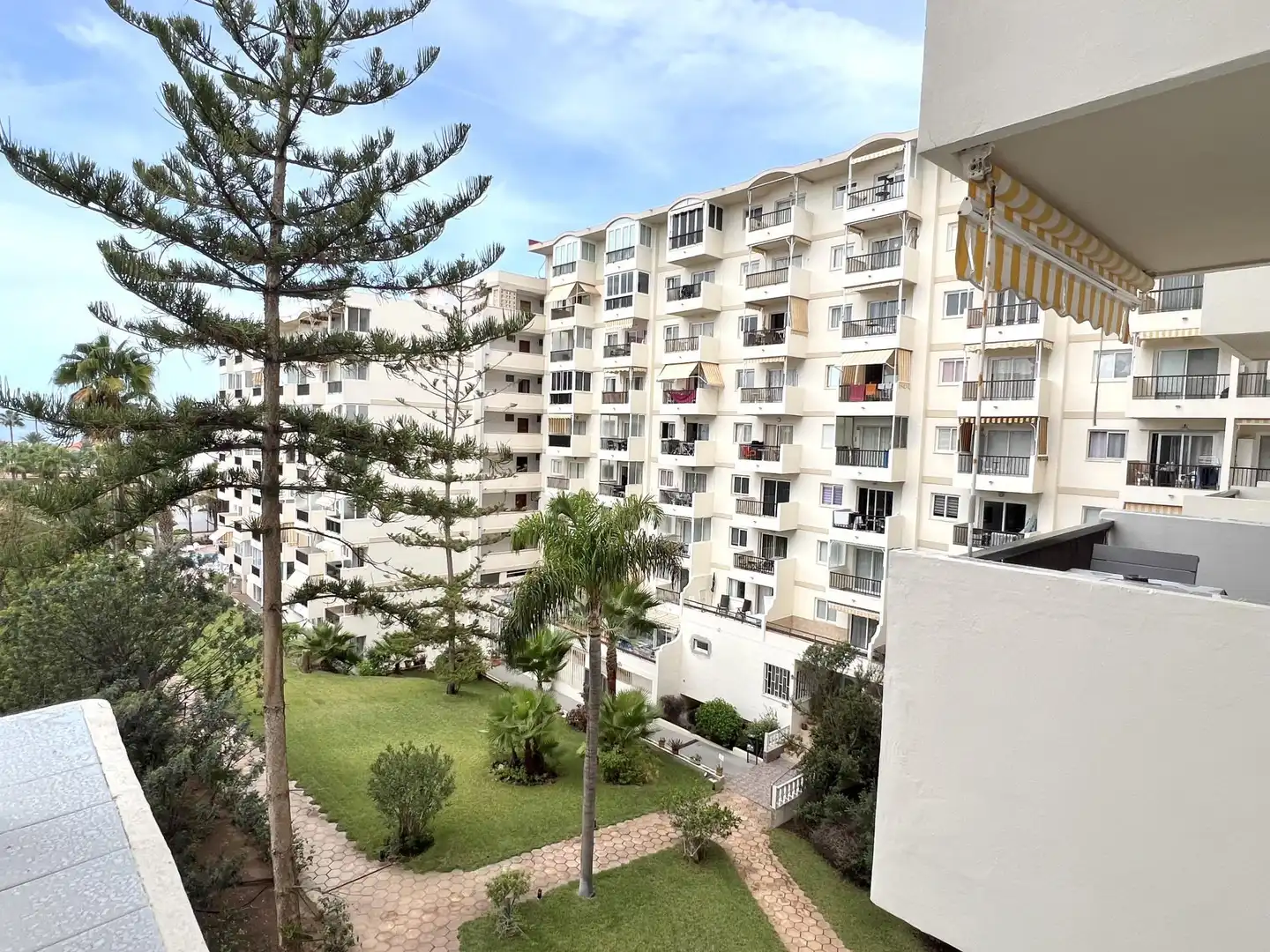 Apartamento en venta en Avenida Santiago Puig, 4, Playa de las Américas Vista exterior de Apartamento en venta en Arona con Piscina y Balcón