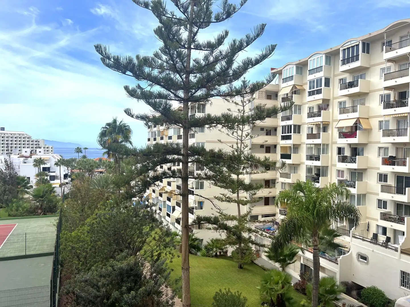 Apartamento en venta en Avenida Santiago Puig, 4, Playa de las Américas Vista exterior de Apartamento en venta en Arona con Piscina y Balcón