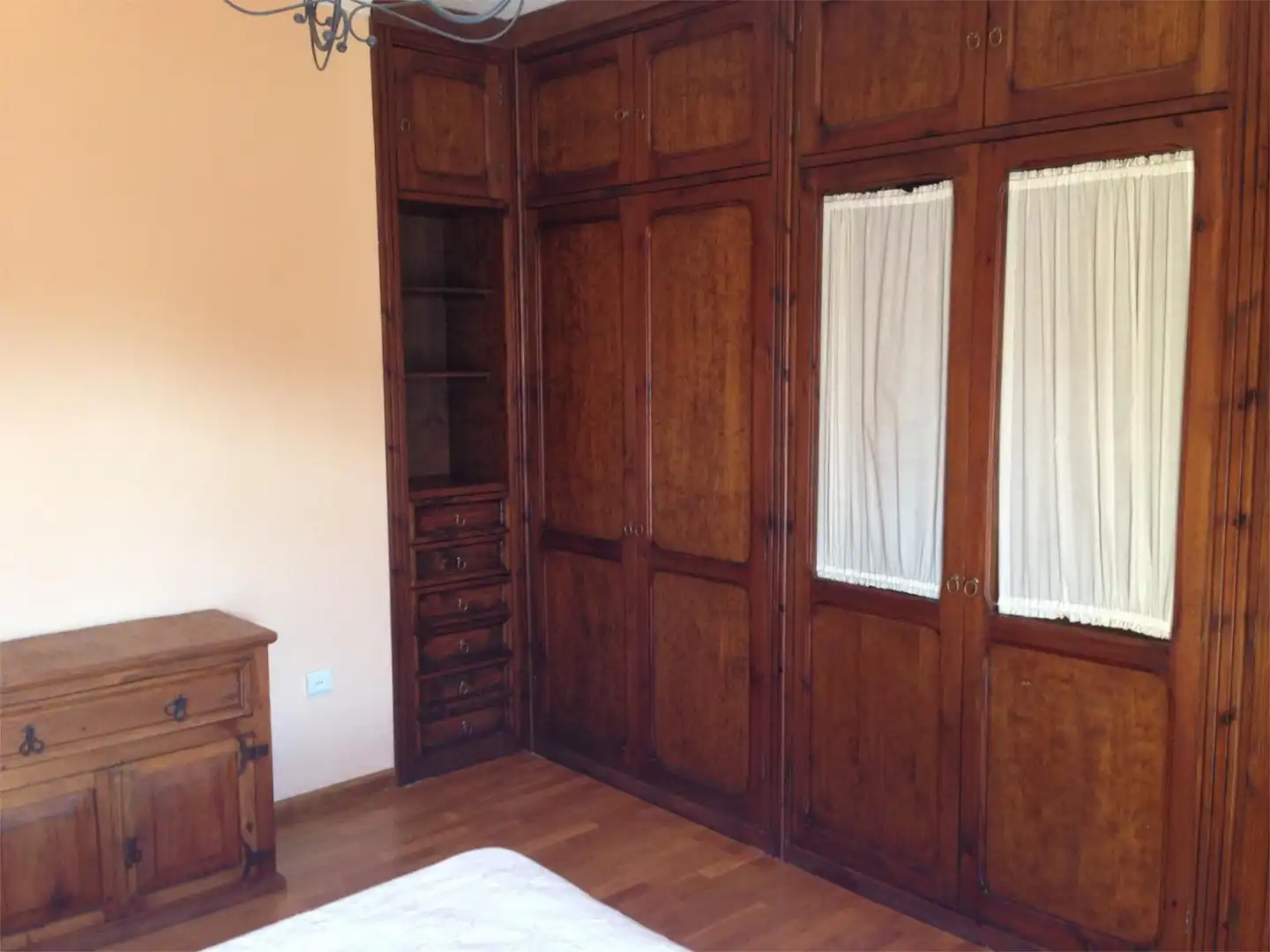 Flat for sale in Calle San Nicolás, 4, Casco Antiguo Bedroom of Flat for sale in Algeciras with Air Conditioner and Balcony