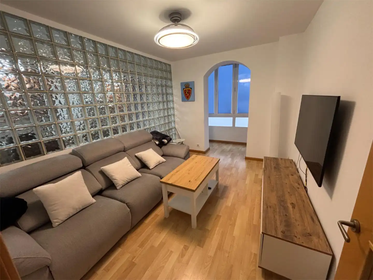 Sala d'estar de Pis de lloguer en Zaragoza amb Aire condicionat, Calefacció i Parquet