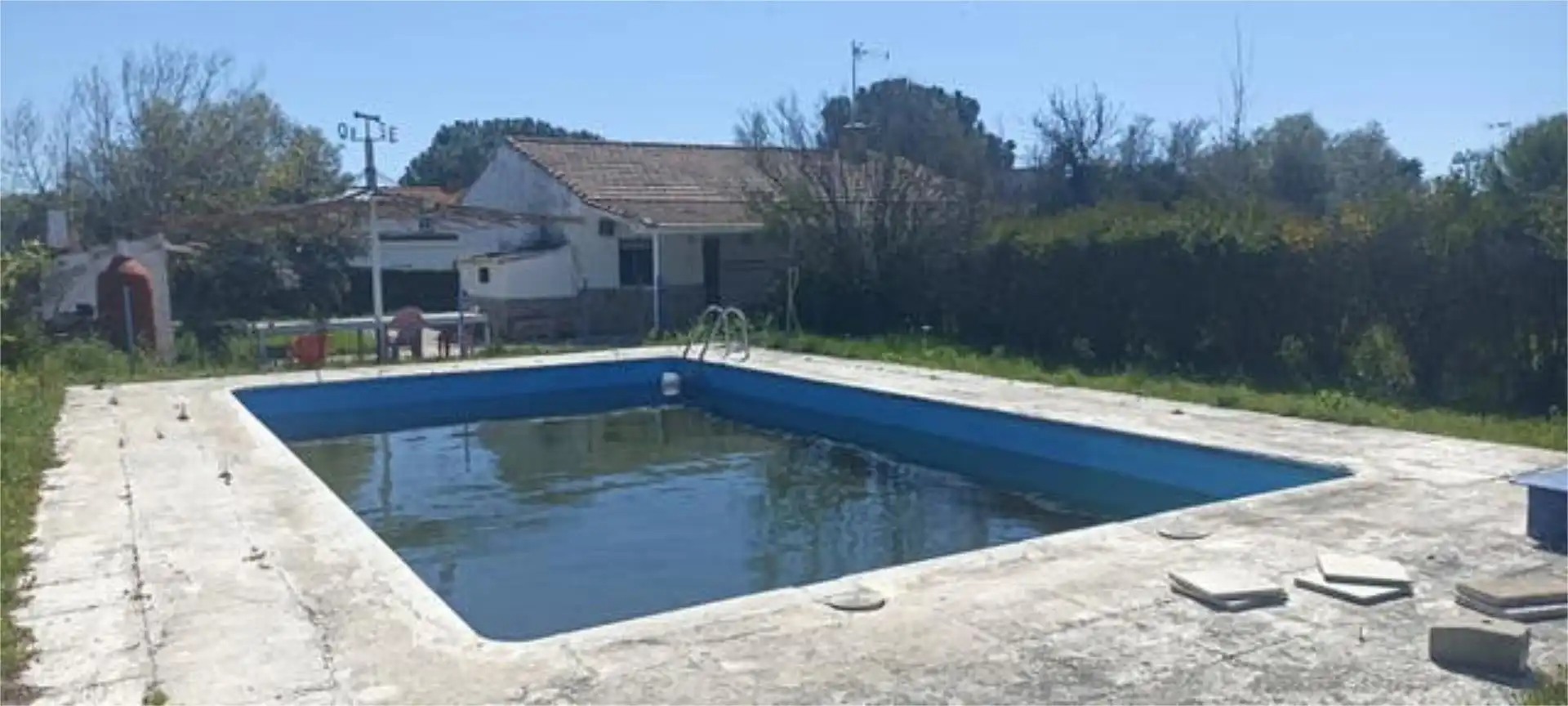 Piscina de Casa adosada en venta en Ribatejada