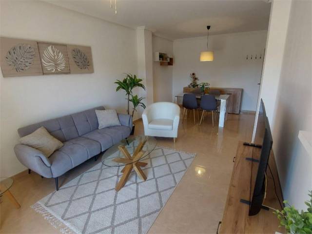 Piso en Alquiler en Avenida Reina Sofia, 6 en Formentera del Segura