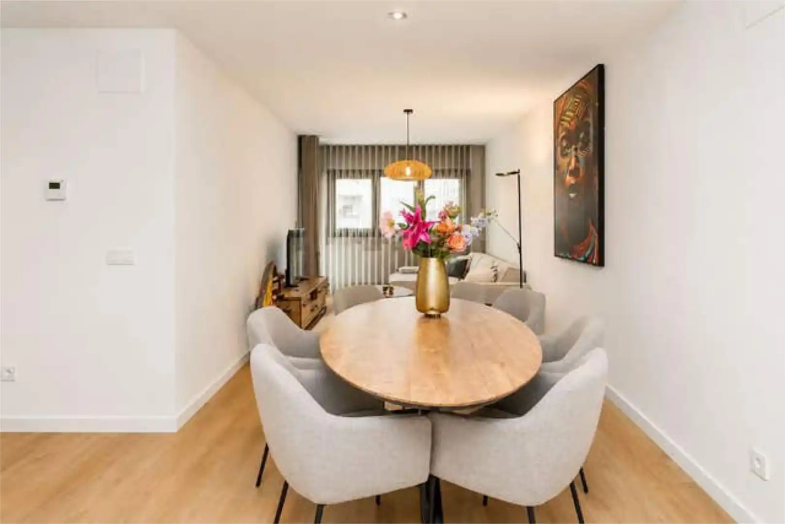 Wohnung zum Verkauf in Los Castillejos - La Trinidad Esszimmer von Wohnung zum Verkauf in Málaga mit Privatgarten, Terrasse und Abstellraum