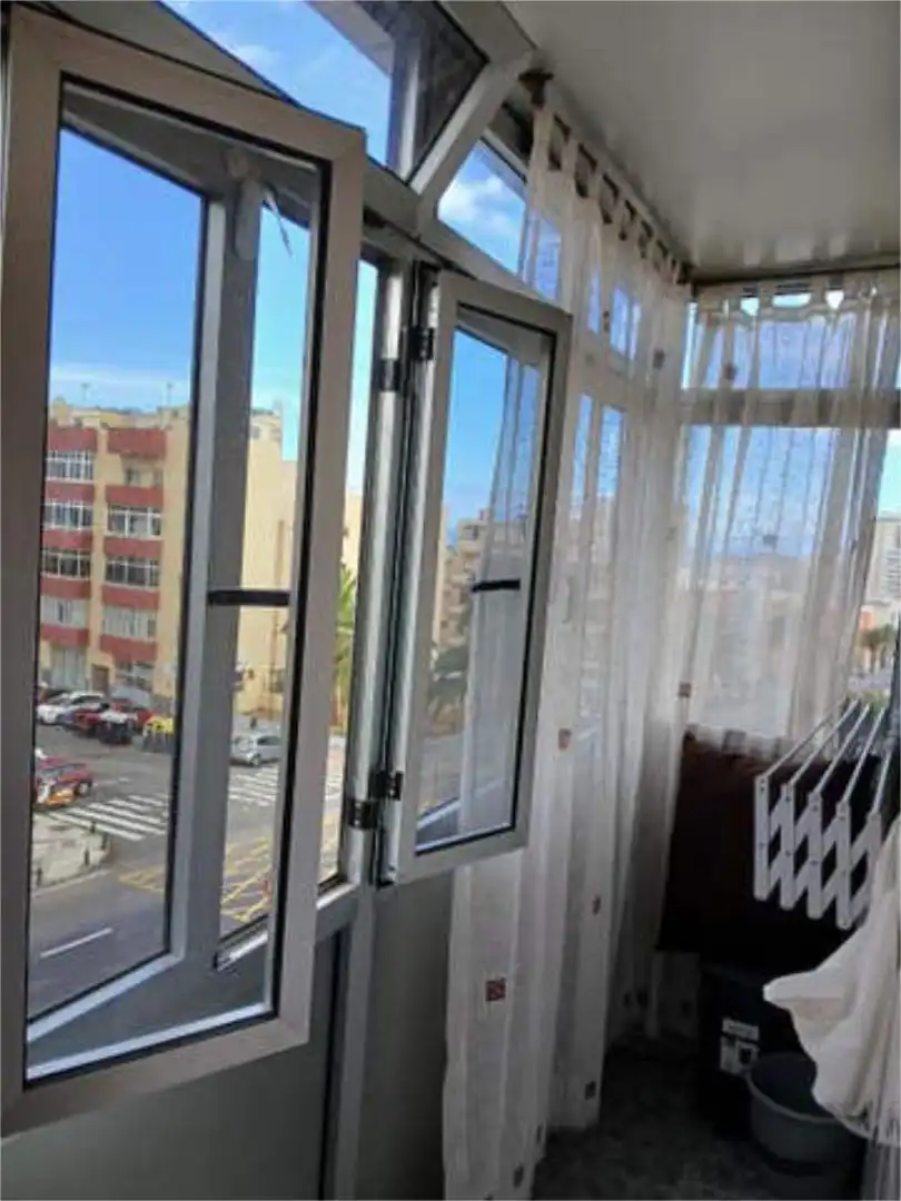 Pis en venda a Escaleritas Dormitori de Pis en venda en Las Palmas de Gran Canaria