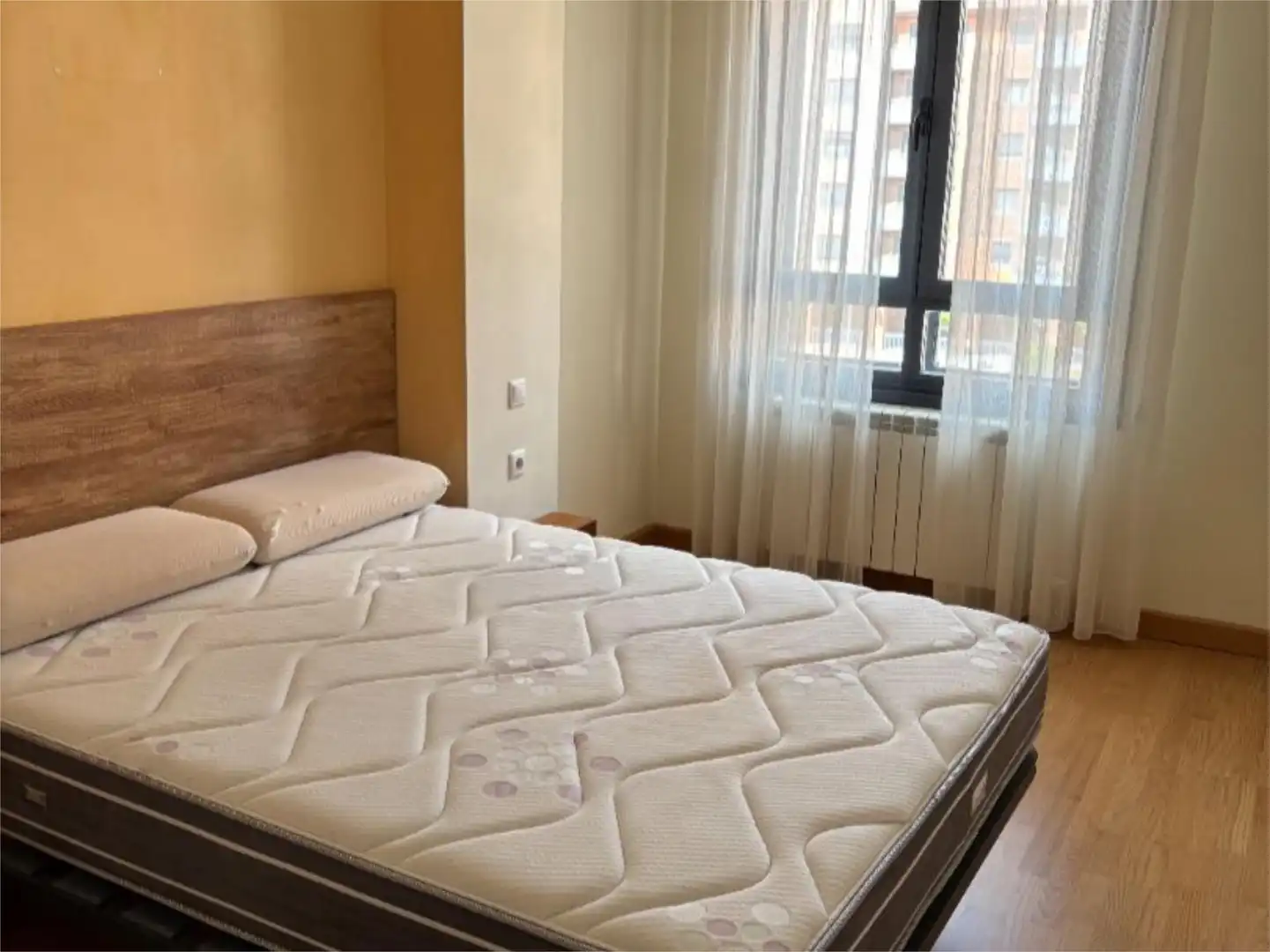 Piso en venta en Calle Palencia, 2, Ciudad Jardín -Vista Alegre Habitación de Piso en venta en Zamora Capital con Calefacción, Parquet y Trastero