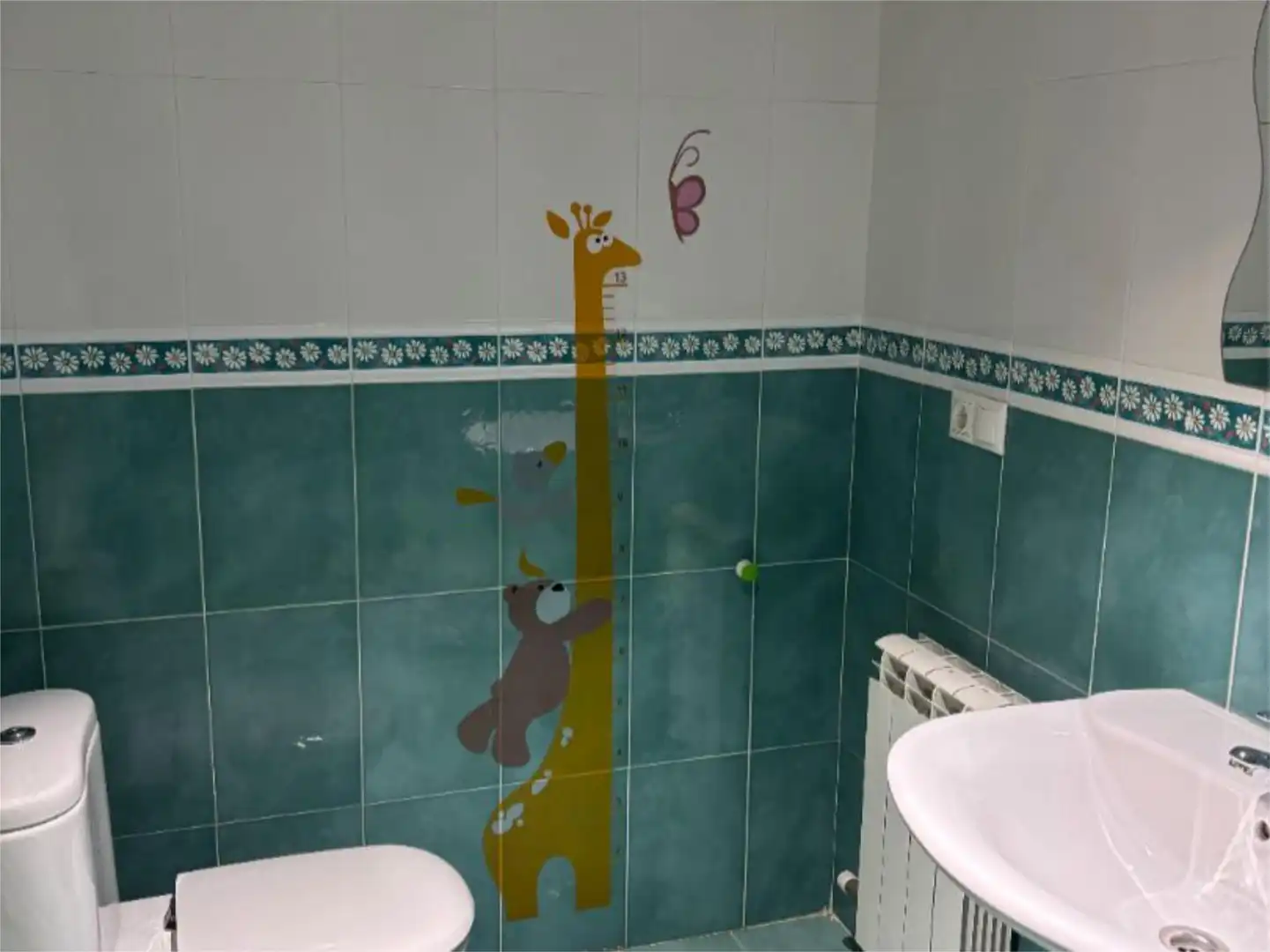 Piso en venta en Calle Palencia, 2, Ciudad Jardín -Vista Alegre Baño de Piso en venta en Zamora Capital con Calefacción, Parquet y Trastero