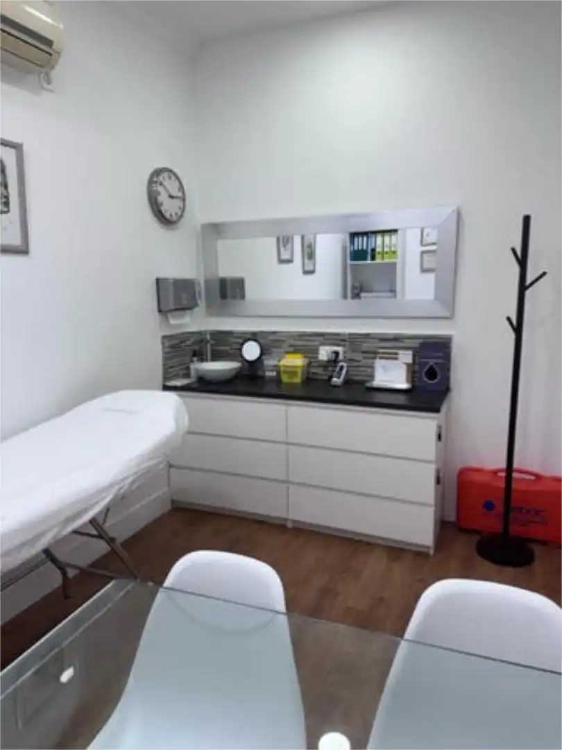 Office for rent in Madrid  with Air Conditioner