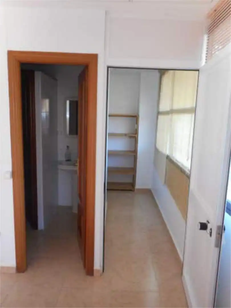 Bany de Oficina de lloguer en Valladolid amb Aire condicionat