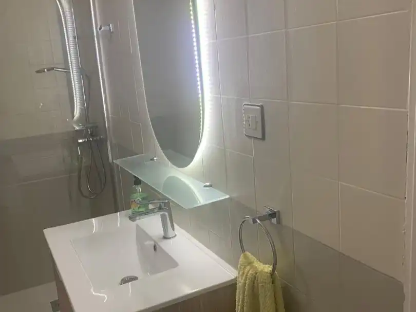 Wohnung zur Miete in Plaza de Mariana Pineda, 7, Granada Capital Badezimmer von Wohnung zur Miete in Granada Capital