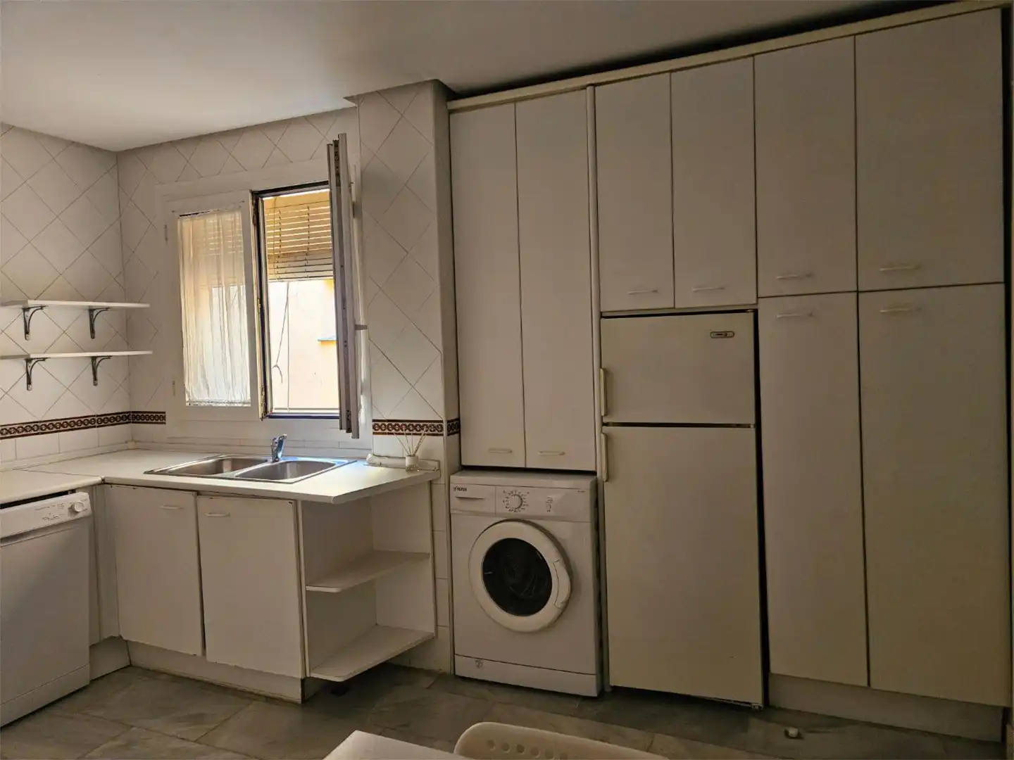 Flat for rent in Calle Real, 27, Barrio Bajo Flat for rent in Calle Real, 27, Barrio Bajo