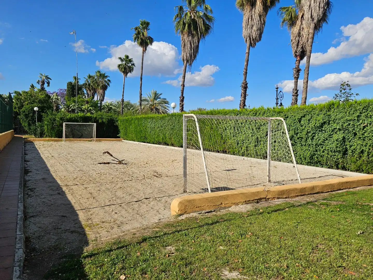 Flat for rent in Calle Real, 27, Barrio Bajo Garden of Flat for rent in San Juan de Aznalfarache with Air Conditioner, Heating and Swimming Pool