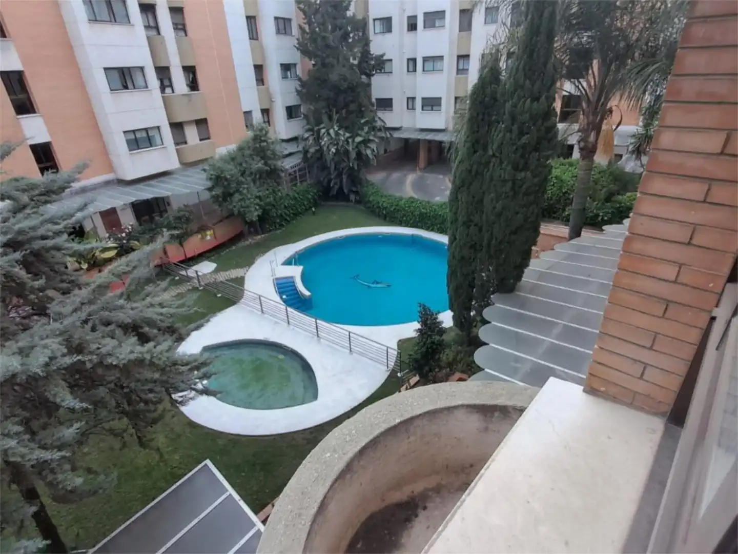 Swimming pool of Apartments for rent in Sevilla  with Air Conditioner, Heating and Swimming Pool