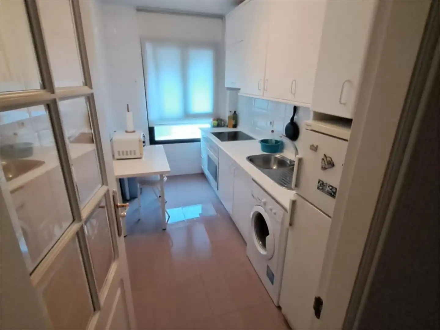 Apartament de lloguer a Calle Vermondo Resta, 10, La Buhaira Cuina de Apartament de lloguer en Sevilla amb Aire condicionat, Calefacció i Piscina