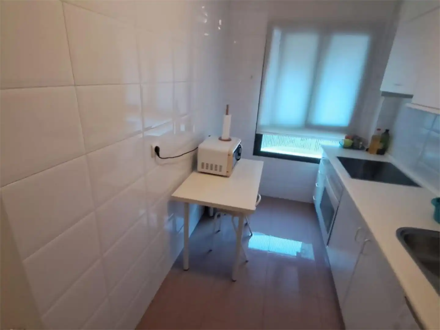 Apartament de lloguer a Calle Vermondo Resta, 10, La Buhaira Cuina de Apartament de lloguer en Sevilla amb Aire condicionat, Calefacció i Piscina