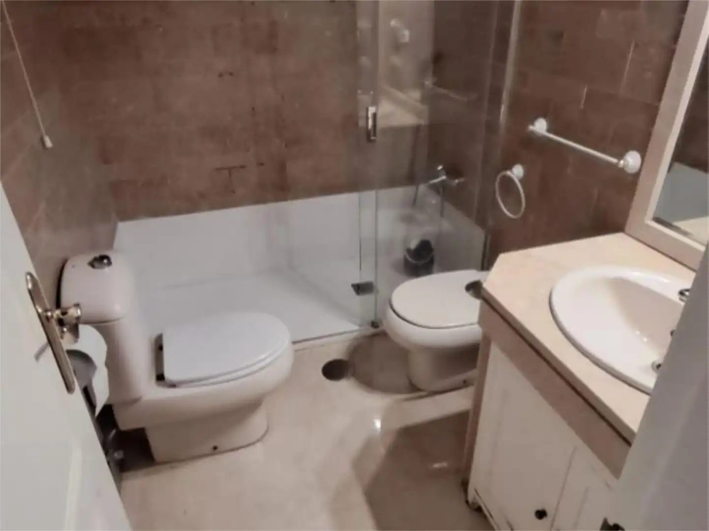 Apartament de lloguer a Calle Vermondo Resta, 10, La Buhaira Bany de Apartament de lloguer en Sevilla amb Aire condicionat, Calefacció i Piscina