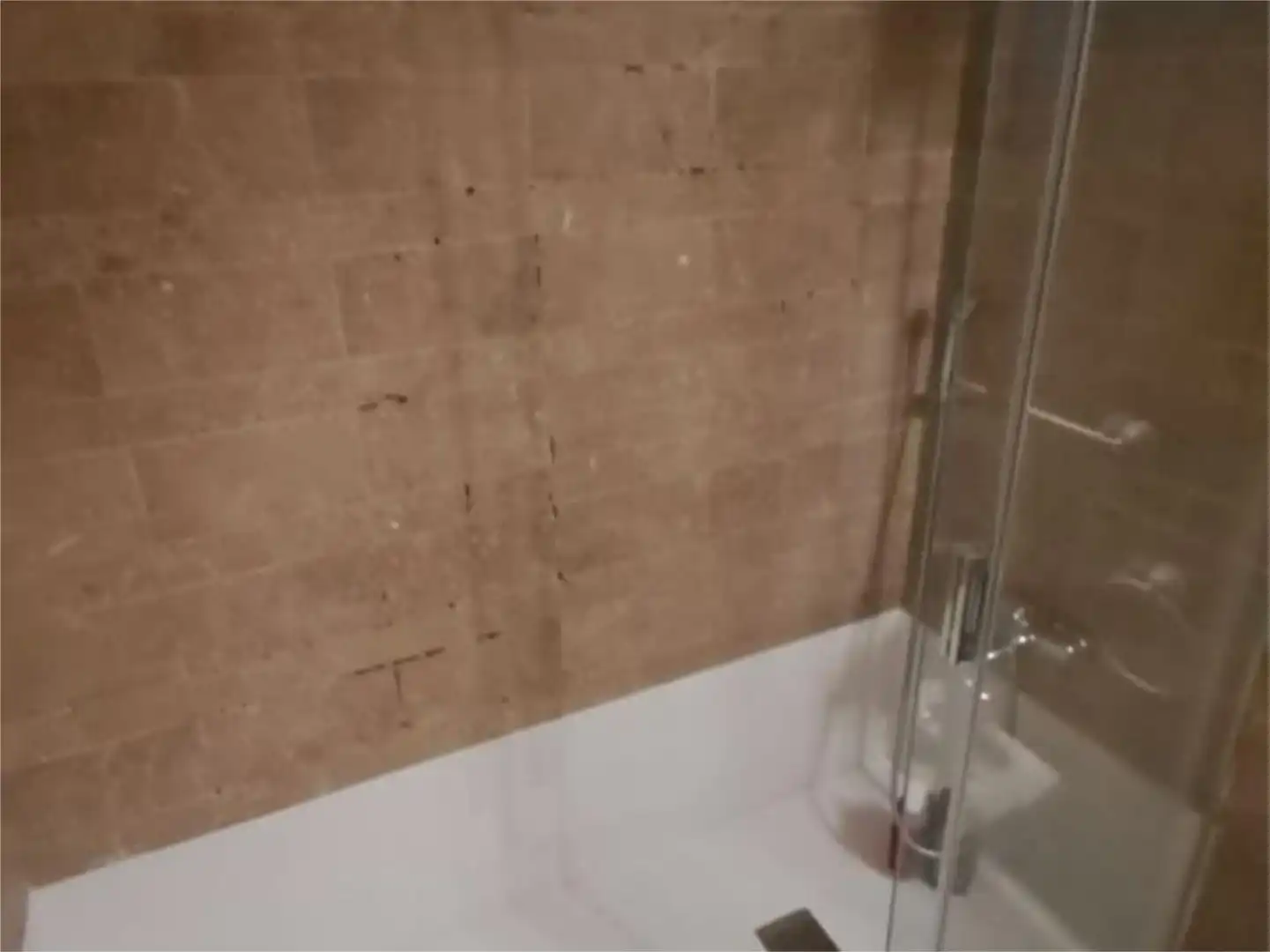 Apartament de lloguer a Calle Vermondo Resta, 10, La Buhaira Bany de Apartament de lloguer en Sevilla amb Aire condicionat, Calefacció i Piscina