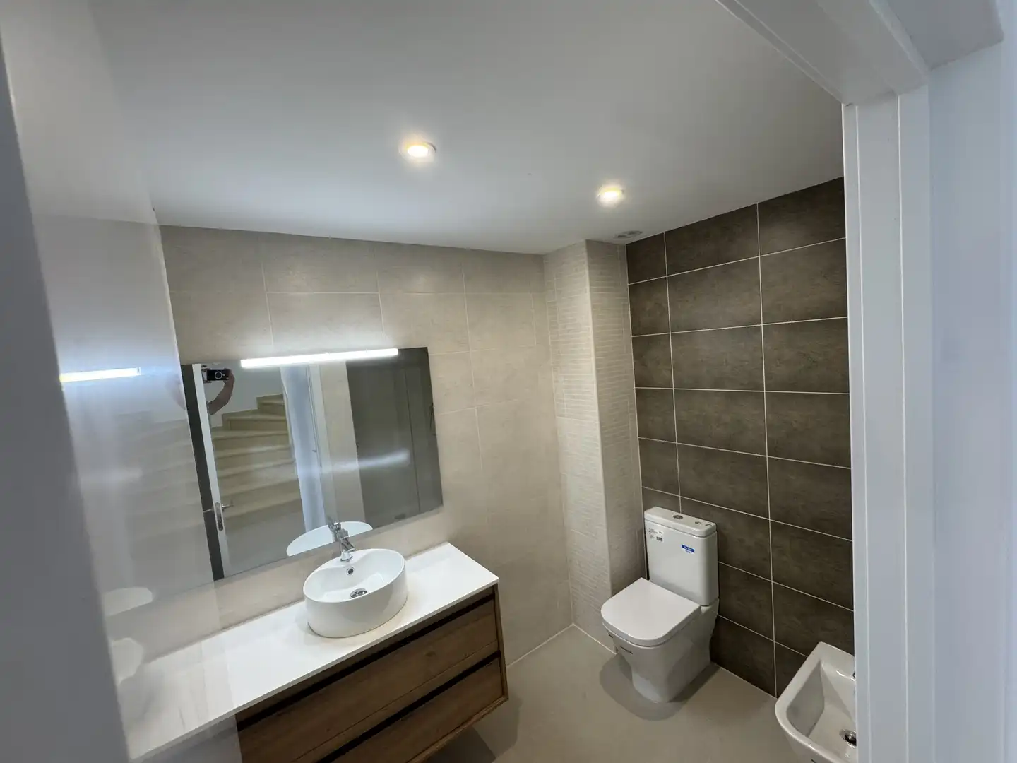 Casa adosada en venta en Carrer Doctor Fleming, 10, Vilanova de Segrià Baño de Casa adosada en venta en Vilanova de Segrià con Aire acondicionado, Calefacción y Jardín privado