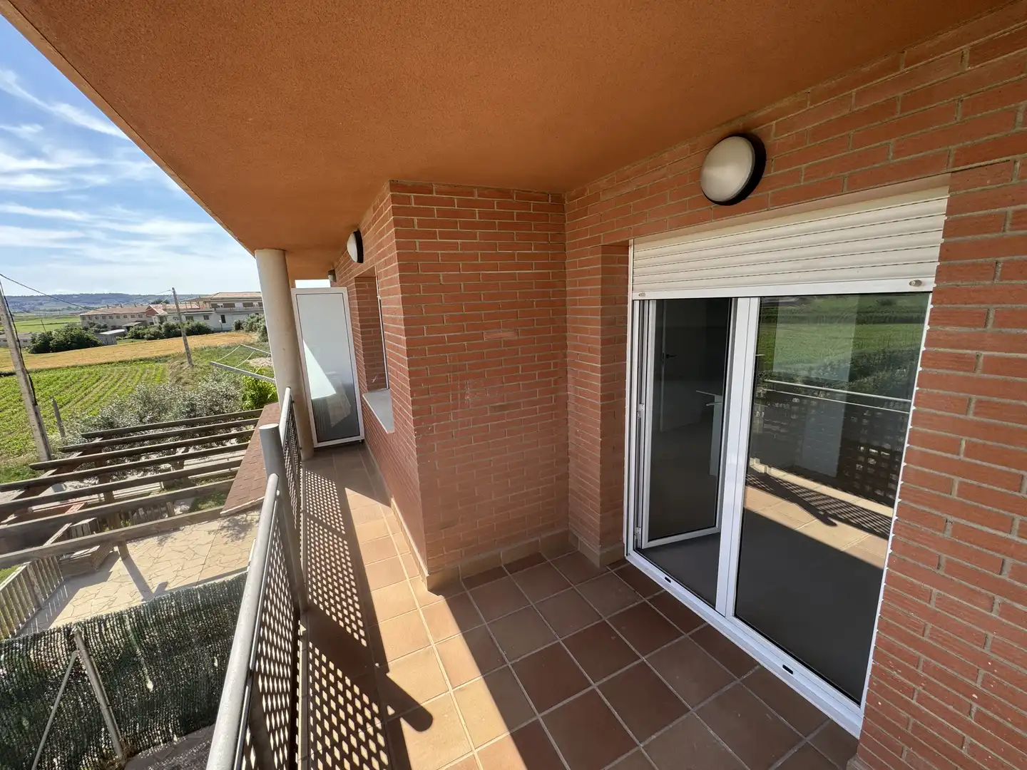 Casa adosada en venta en Carrer Doctor Fleming, 10, Vilanova de Segrià Terraza de Casa adosada en venta en Vilanova de Segrià con Aire acondicionado, Calefacción y Jardín privado