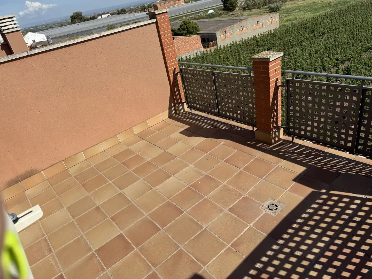 Casa adosada en venta en Carrer Doctor Fleming, 10, Vilanova de Segrià Terraza de Casa adosada en venta en Vilanova de Segrià con Aire acondicionado, Calefacción y Jardín privado