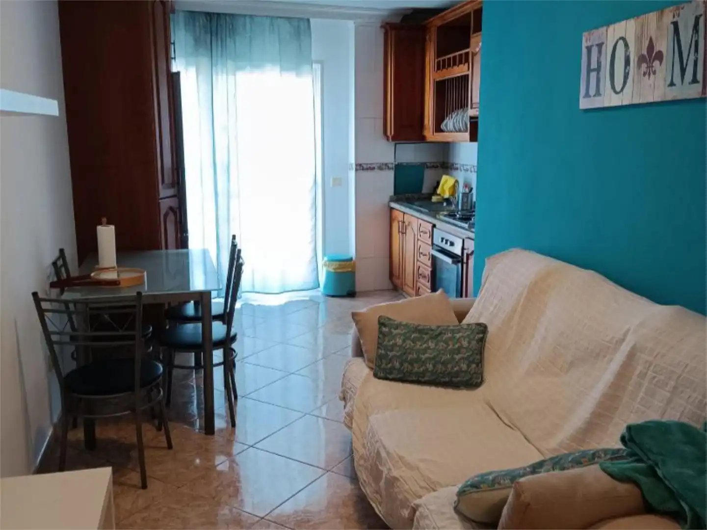 Wohnung zur Miete in Calle el Castillo, 5, Buenavista del Norte Küche von Wohnung zur Miete in Buenavista del Norte mit Balkon