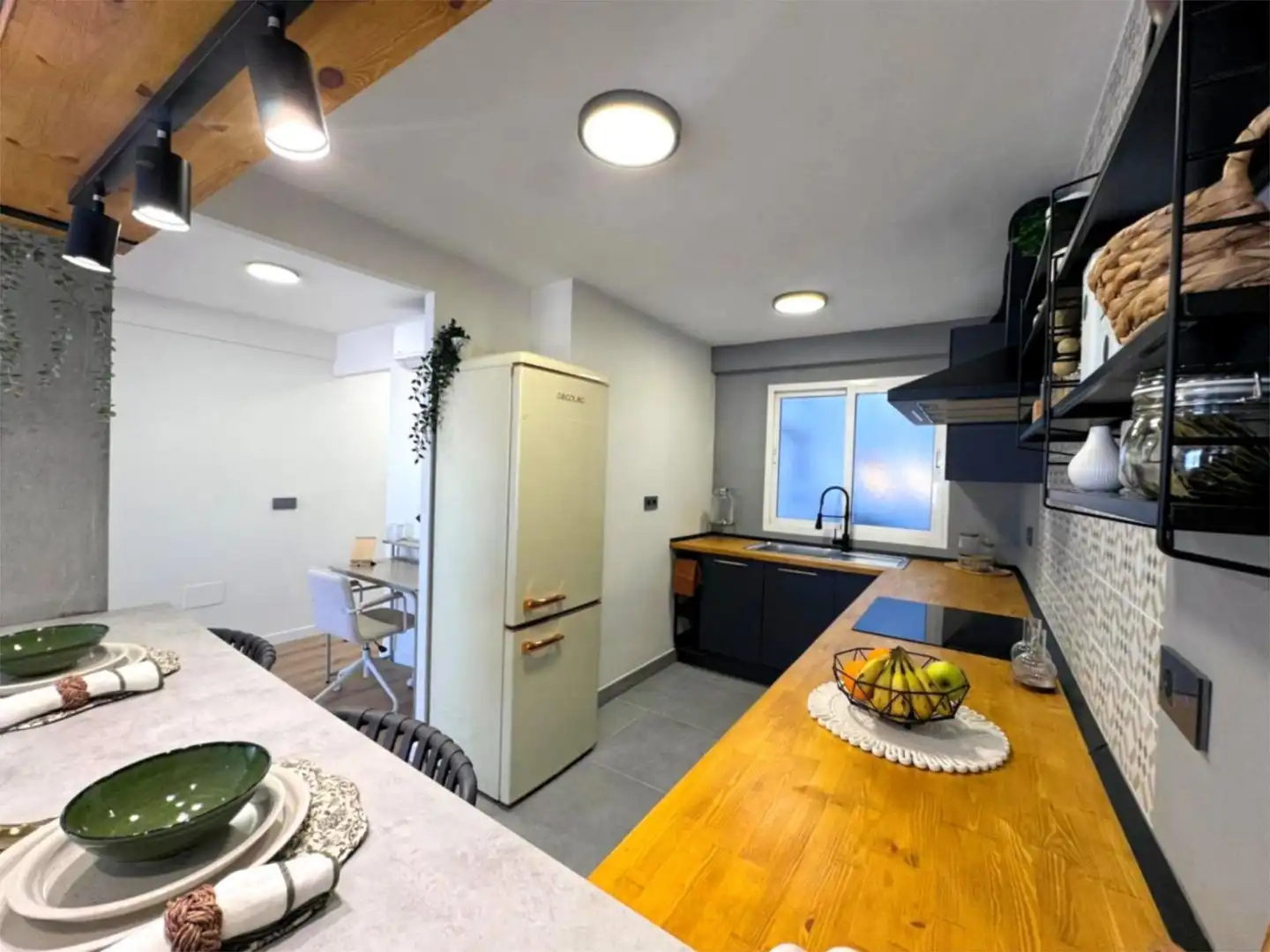 Kitchen of Flat for sale in  Almería Capital  with Air Conditioner and Terrace