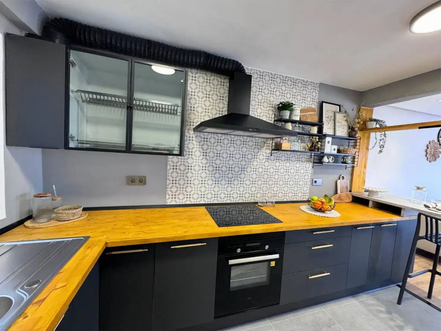 Kitchen of Flat for sale in  Almería Capital  with Air Conditioner and Terrace