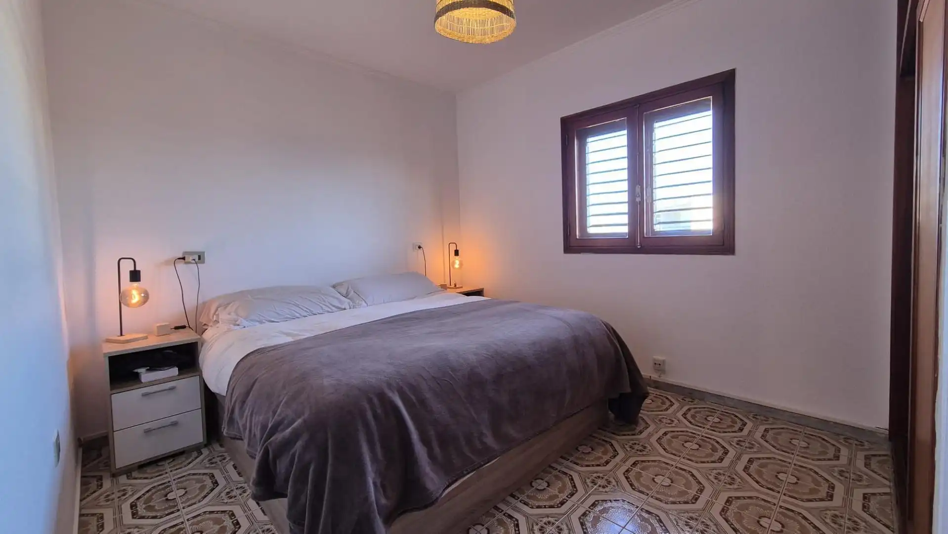 Casa o chalet en venta en Calle Tres Carabelas, 17, Las Caletillas - Punta Larga Habitación de Casa o chalet en venta en Candelaria con Aire acondicionado, Terraza y Piscina