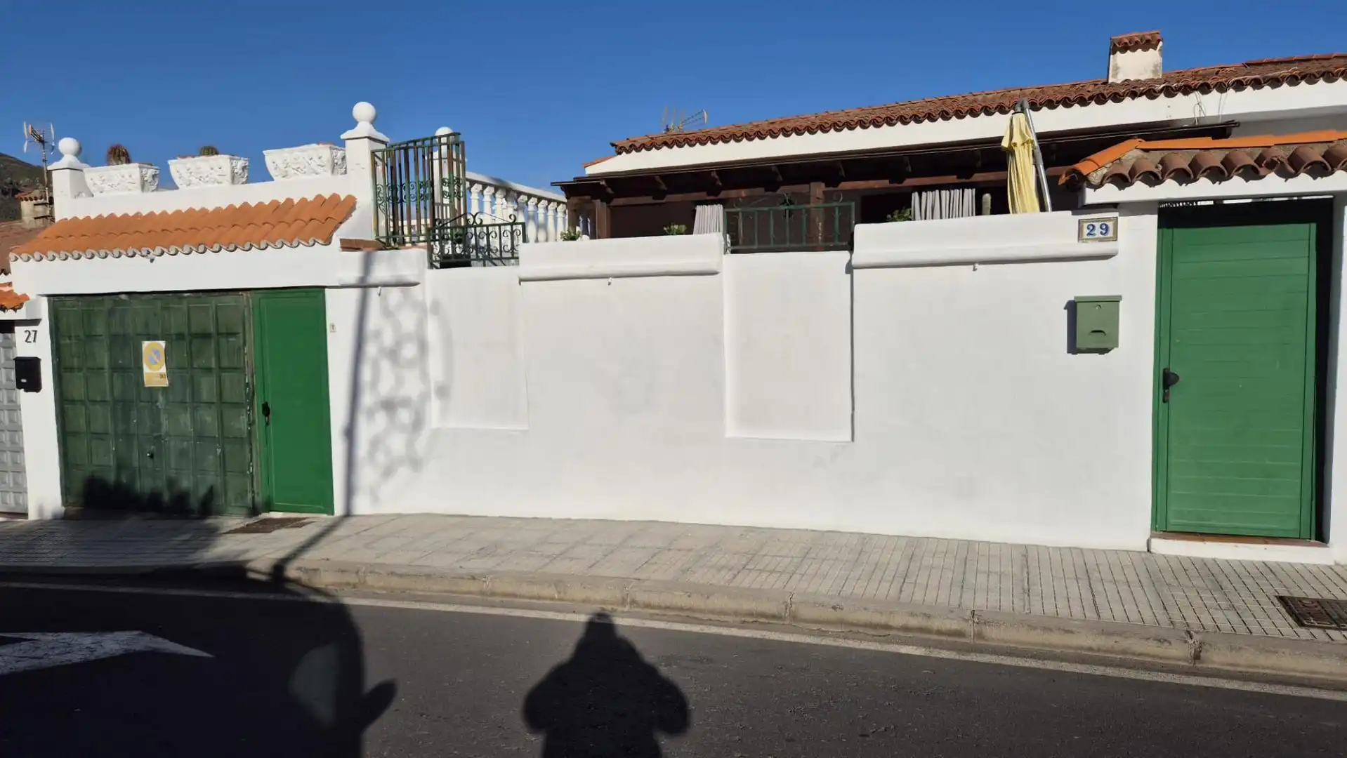 Casa o chalet en venta en Calle Tres Carabelas, 17, Las Caletillas - Punta Larga Vista exterior de Casa o chalet en venta en Candelaria con Aire acondicionado, Terraza y Piscina